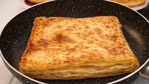 Turski Katmer iz Tiganja: Hrskavo i Lisnato Pecivo za Savršen Doručak!