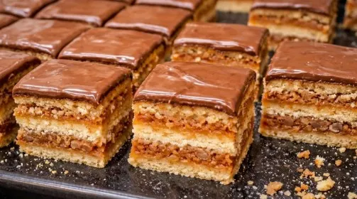 Posne Žerbo Kocke: Tradicionalni Mađarski Kolač Koji se Topi u Ustima!