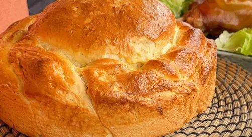 Božićna Česnica: Savršeno Mekana i Veoma Jednostavna za Pripremu!