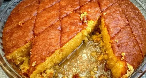 Fantastična Revanija sa Tajnim Sastojkom: Neverovatno Sočan i Mekan Kolač!