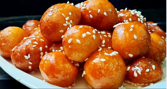 Luqaimat: Neodoljive arapske slatke krofnice (Zlatne loptice)