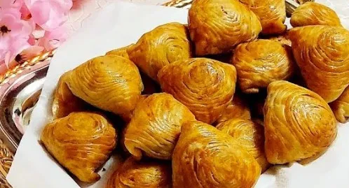 Neverovatno Lisnata i Hrskava Samsa: Pecivo Koje Se Topi U Ustima!