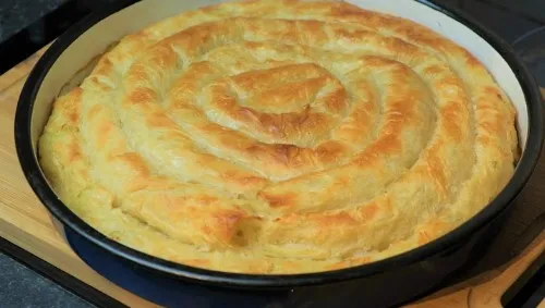 Savršena Domaća Pita sa Krompirom: Brz Recept sa Gotovim Korama!