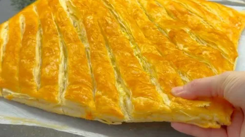 Neodoljiva Hrskava Pita sa Sirom: Trik za Savršeno Lisnato Testo!