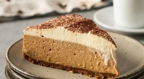 Kremasti Čizkejk sa Kafom Bez Pečenja: Savršen Dezert Kao Iz Kafića!