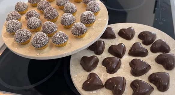 Brzi Desert za 10 Minuta: Savršen Spoj Čokolade i Narandže!