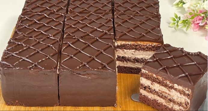 Sočna čokoladna torta koja se topi u ustima! (Jednostavna i veoma ukusna)