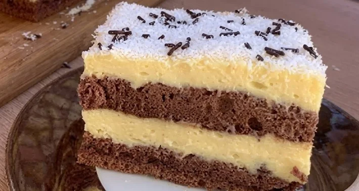 Brza čokoladna rapsodija: Mliječni biskvitni kolač sa vanilijom koji se topi u ustima