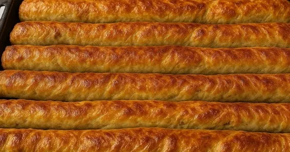 Skidam Kapu Onome Ko Je Izmislio Ovaj Recept: Savršena Domaća Pita sa Mesom!