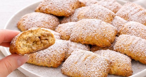 Brzi Keksići Sa Orasima Koji Se Tope U Ustima