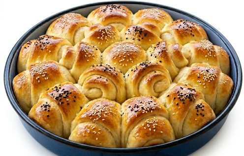 Svečana Pogača: Nezaobilazni Ukras Svake Svečane Trpeze