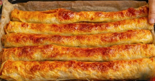 Domaći Turski Burek sa Mesom: Nestaje sa Stola za 10 Minuta