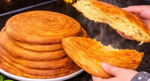 Tradicionalni Marokanski Hleb: Slojeviti Mkhmar Iz Rerne