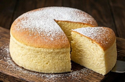 Japanski Pamučni Kolač: Savršeno Vazdušast i Mekan Desert