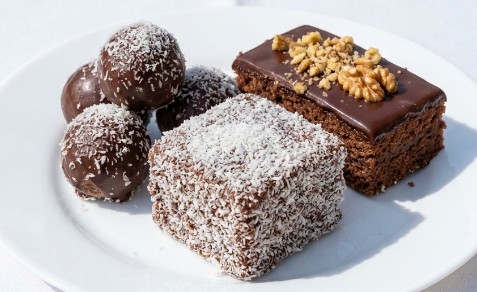 Tri u Jedan: Čoko Kokos Desert Bez Pečenja