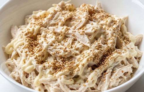 Kremasta Pileća Salata sa Susamom