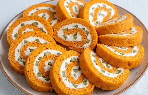 Slani Rolat sa Ajvarom: Savršeno Predjelo Za Svaku Priliku