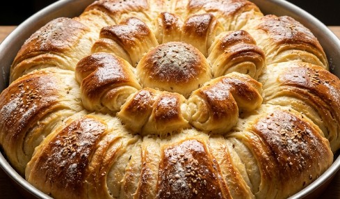 Domaća Cvet Pogača: Mekana i Dekorativna Tradicija