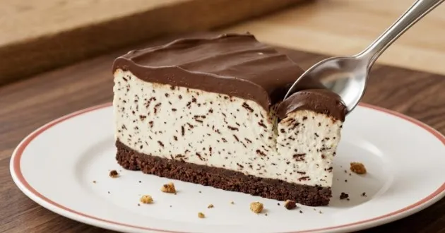 Kremasta Stracciatella torta bez pečenja: Brzi čokoladni desert koji oduševljava