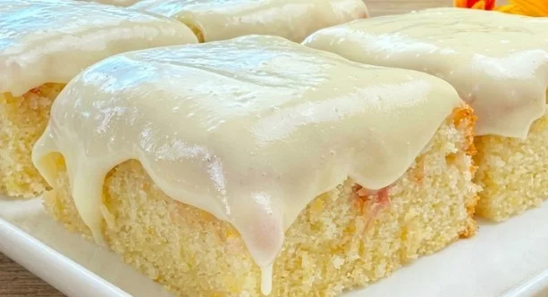 Sočni kolač sa jagodama i limunom: Prolećni desert koji se topi u ustima