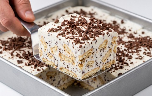 Brza Straćatela Torta: Nepečeni Kremasti Desert