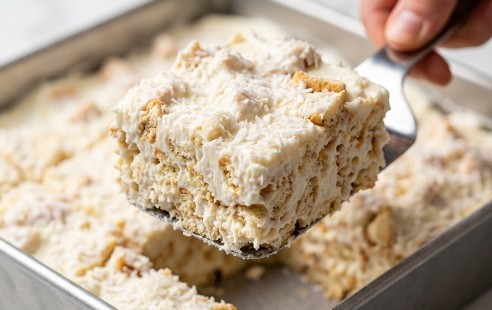 Brza Rafaelo Torta: Kremasti Desert od Kokosa Gotov za 15 Minuta