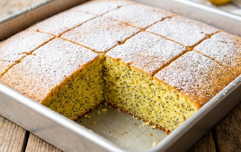 Brzi Limun Mak Kolač: Osvežavajući Recept Koji Se Topi