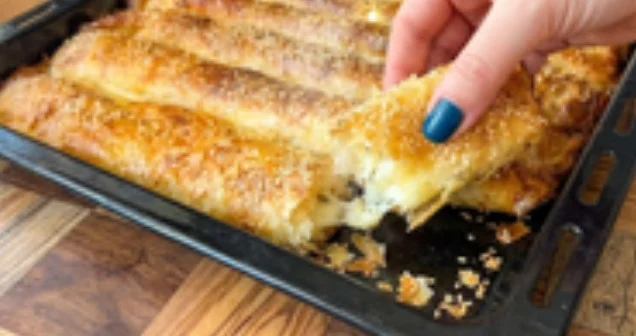 Hrskava domaća pita sa sirom u gotovoj kori: ona koja će osvojiti svaki sto sa keksom