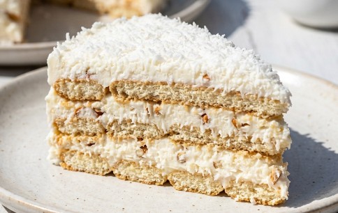 Rafaelo torta bez pečenja: Najkremastija kokos fantazija za 15 minuta