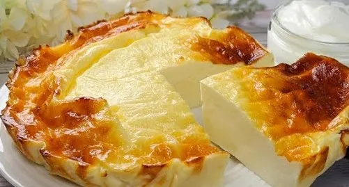 Brzi Kolač od Jogurta sa 3 Sastojka: Bez Brašna i Dodatog Šećera!