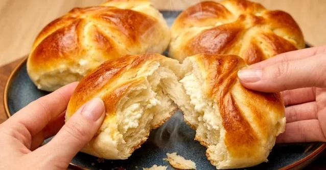 Domaće slatke pite sa sirom: Najmekše pecivo koje vraća u djetinjstvo