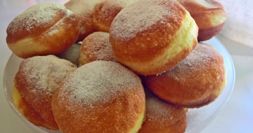 Brze i Jednostavne Sremačke Krofne: Tajni Recept Komšinice Koji Uvek Uspeva!