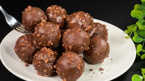 Jednostavne Čokoladne Kuglice Koje Svi Obožavaju: Bolje od Svake Torte!