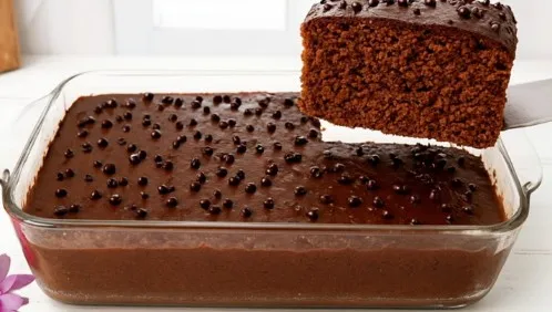 Viralni Čokoladni Kolač: Bez Miksera, Jeftini Sastojci i Neverovatan Ukus!