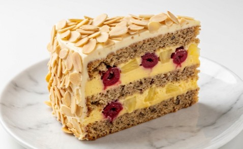 Moskva Šnit Torta: Svečana Kraljica Među Voćnim Tortama