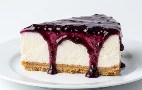 Kremasti Čizkejk sa Šumskim Voćem: Osvežavajući Desert Bez Pečenja