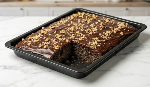 Sočni Kolač sa Makom: Jednostavan i Brz Domaći Desert