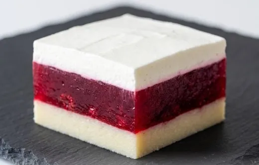 Voćna princeza kocke: Savršena harmonija voća i laganog krema
