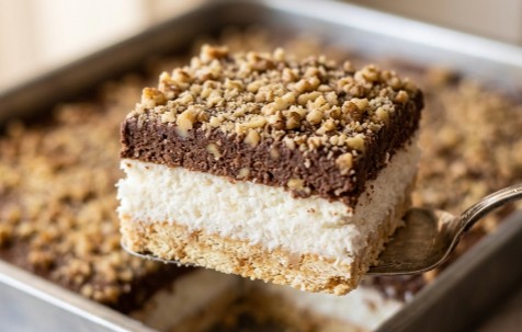 Čuvena Pesak Torta: Tri čarobna sloja iz jedne šerpe